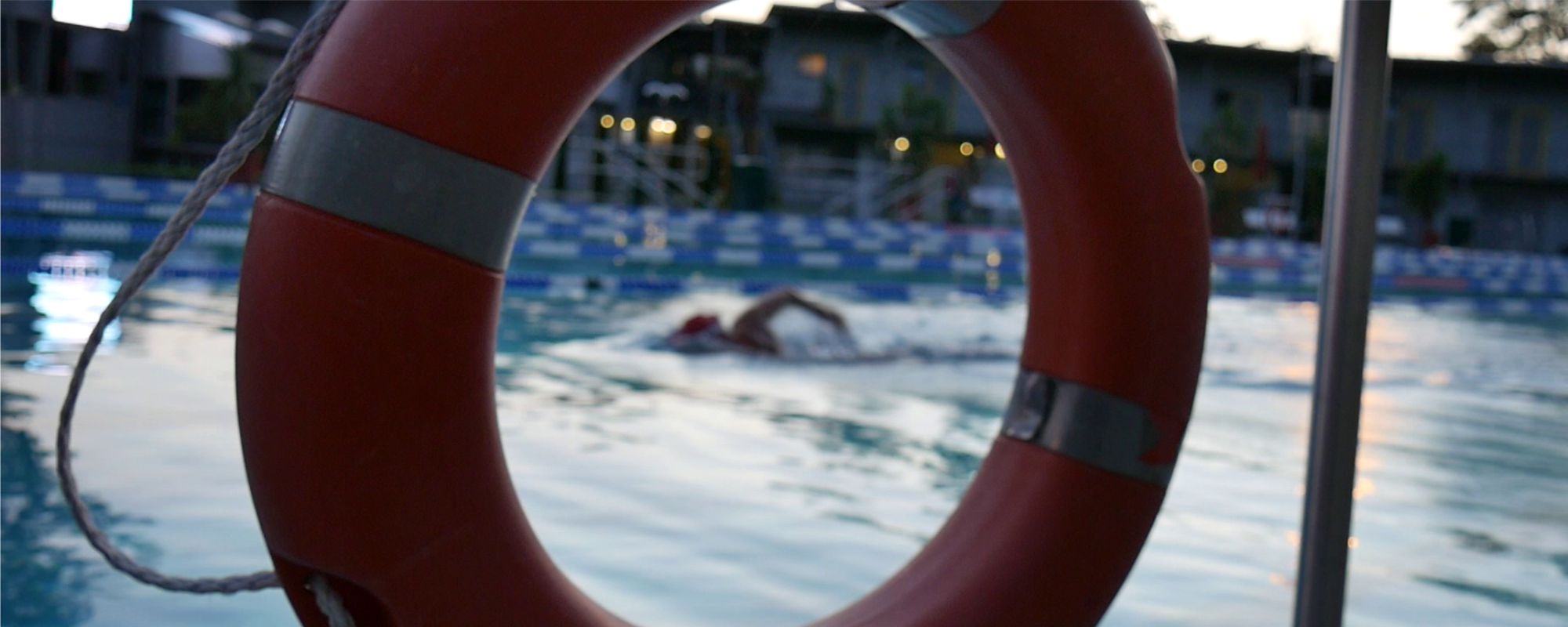 Grundlagen für Kraulschwimmen lernen